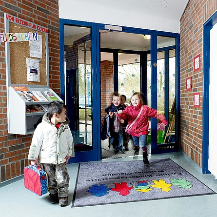emco_bau_image_kindergarten_ref1__41490 Bodenbelag Sauberlauf Fußmatte - emco_bau_image_kindergarten_ref1__41490 Bodenbelag Sauberlauf Fußmatte